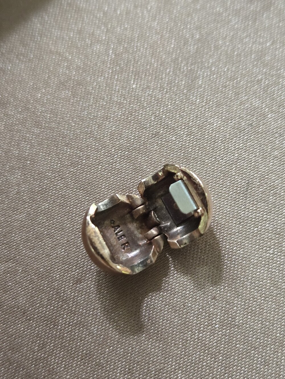 Pandora Logo Rose Gold Clip Charm - Picture 5 of 5